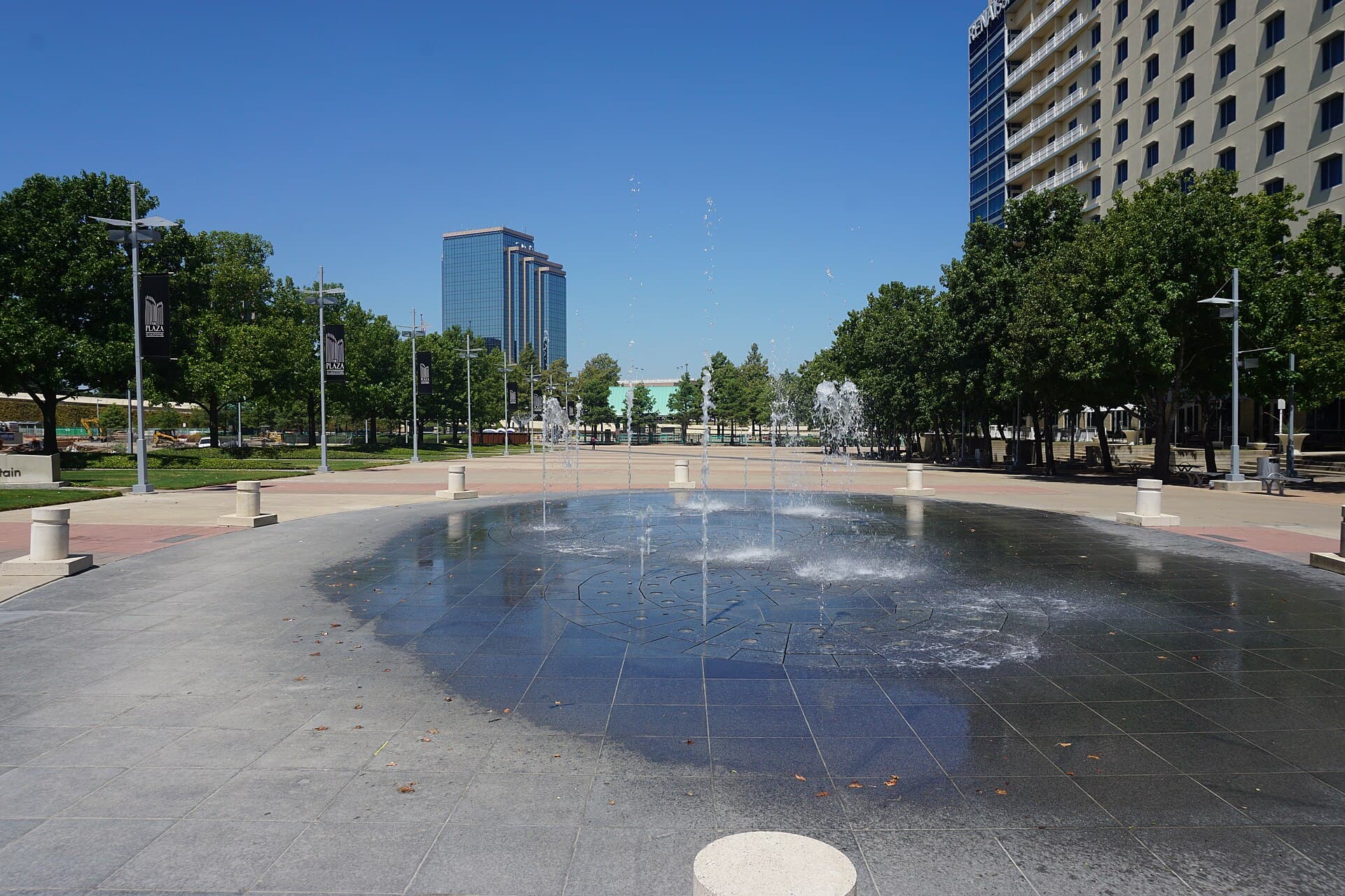 Fountain plaza at Galatyn Park in Richardson